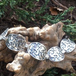 Sale!! Silpada “Circle of Friends” bracelet .925 Silver